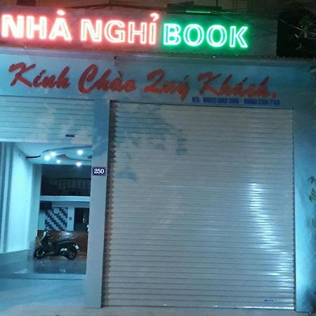 ホテル Nha Nghi Book Hoan Giap エクステリア 写真